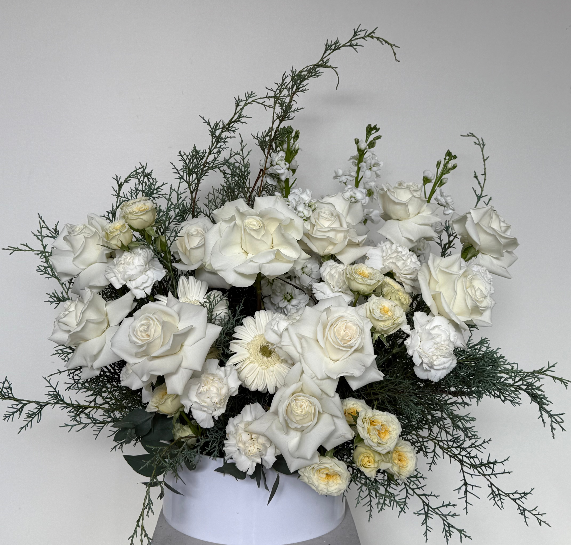 Luxury white flower box with roses and seasonal blooms – Aurora delivery