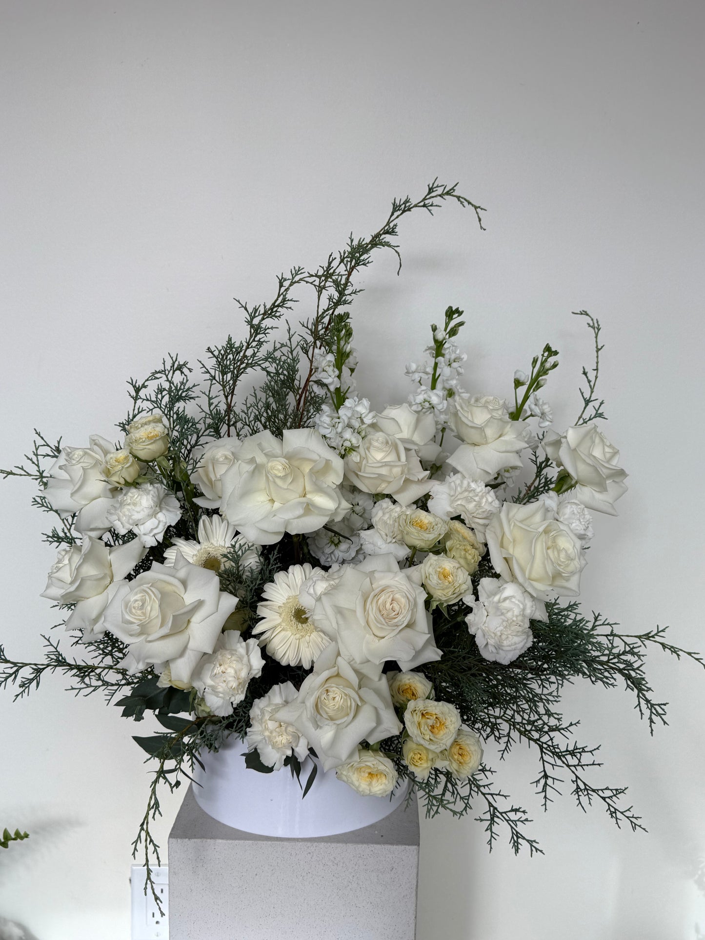 Luxury white flower box with roses and seasonal blooms – Aurora delivery